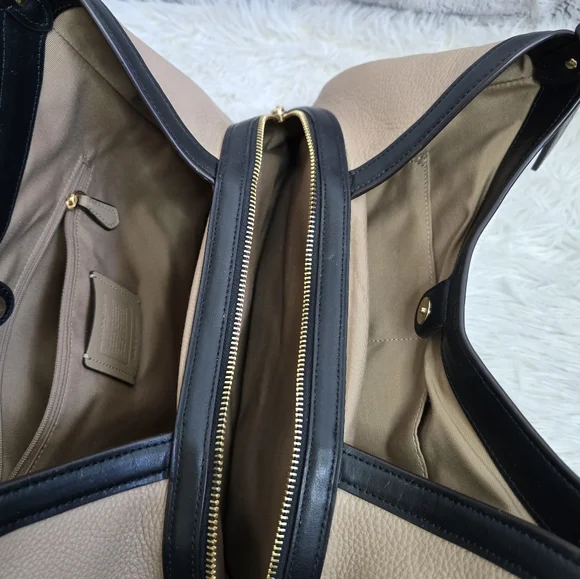 Coach Women's Cream and Tan Leather Bag - Picture 12 of 15